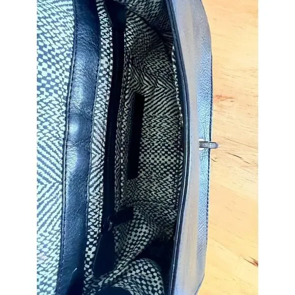 Rebecca Minkoff quilted Love Crossbody Bag in Black - Picture 10 of 12